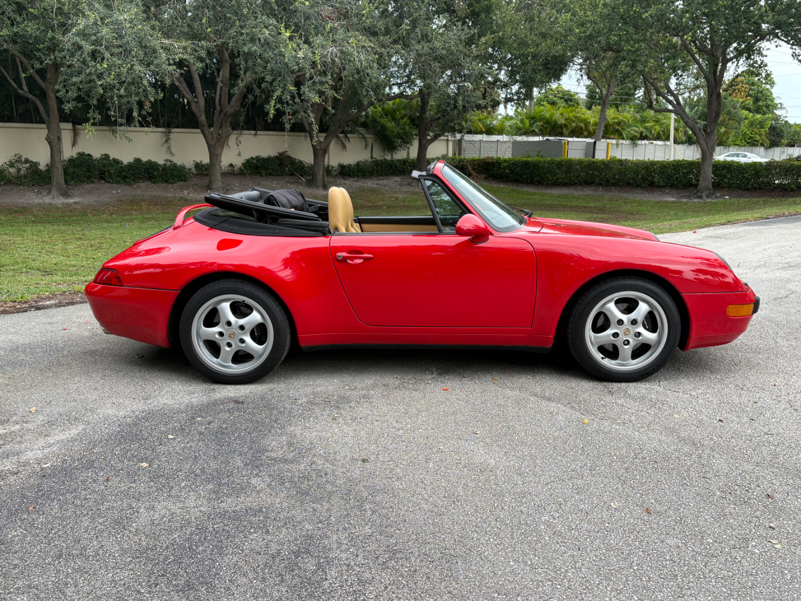 1995 Porsche 911 Carrera Cabriolet - Image 20