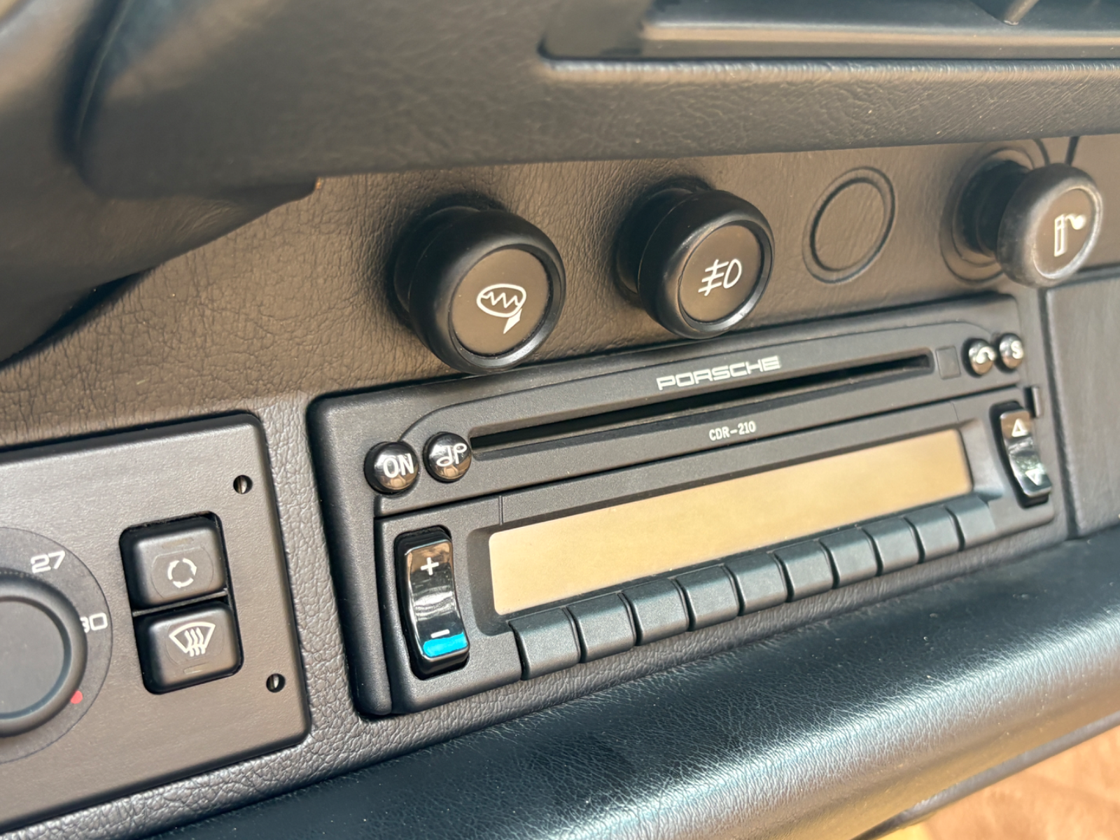 1998 Porsche 911 Carrera Cabriolet - Image 41
