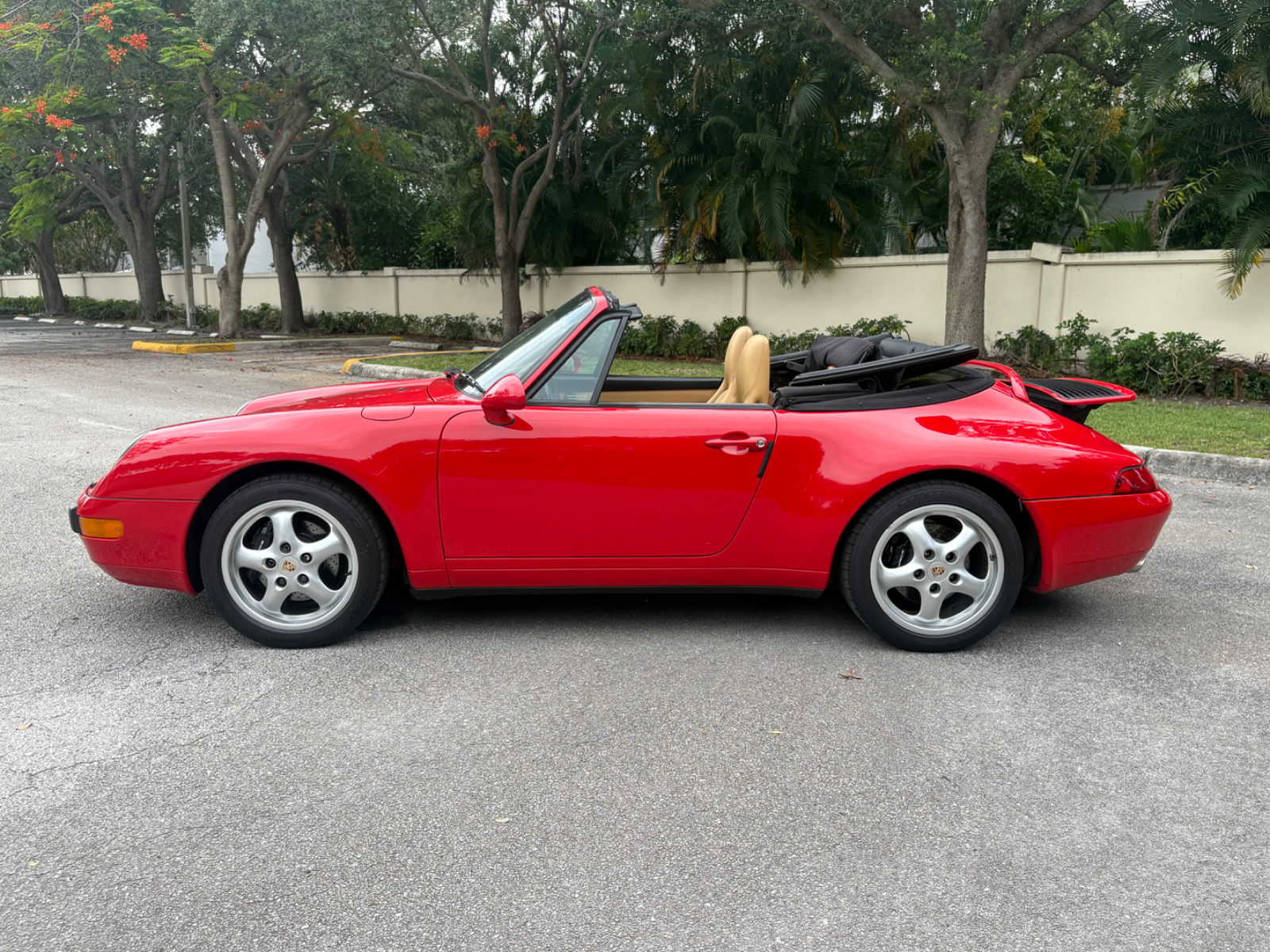 1995 Porsche 911 Carrera Cabriolet - Image 25