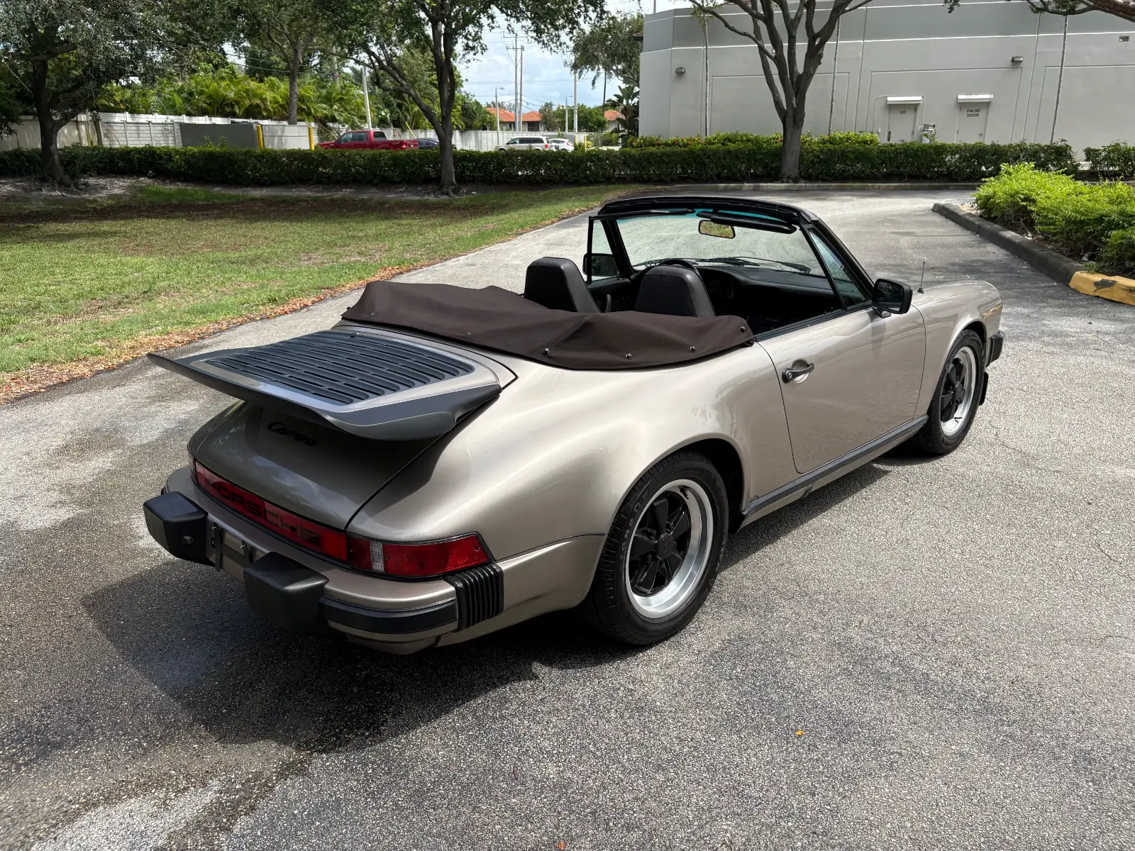 1984 Porsche 911 Carrera Cabriolet - Image 46