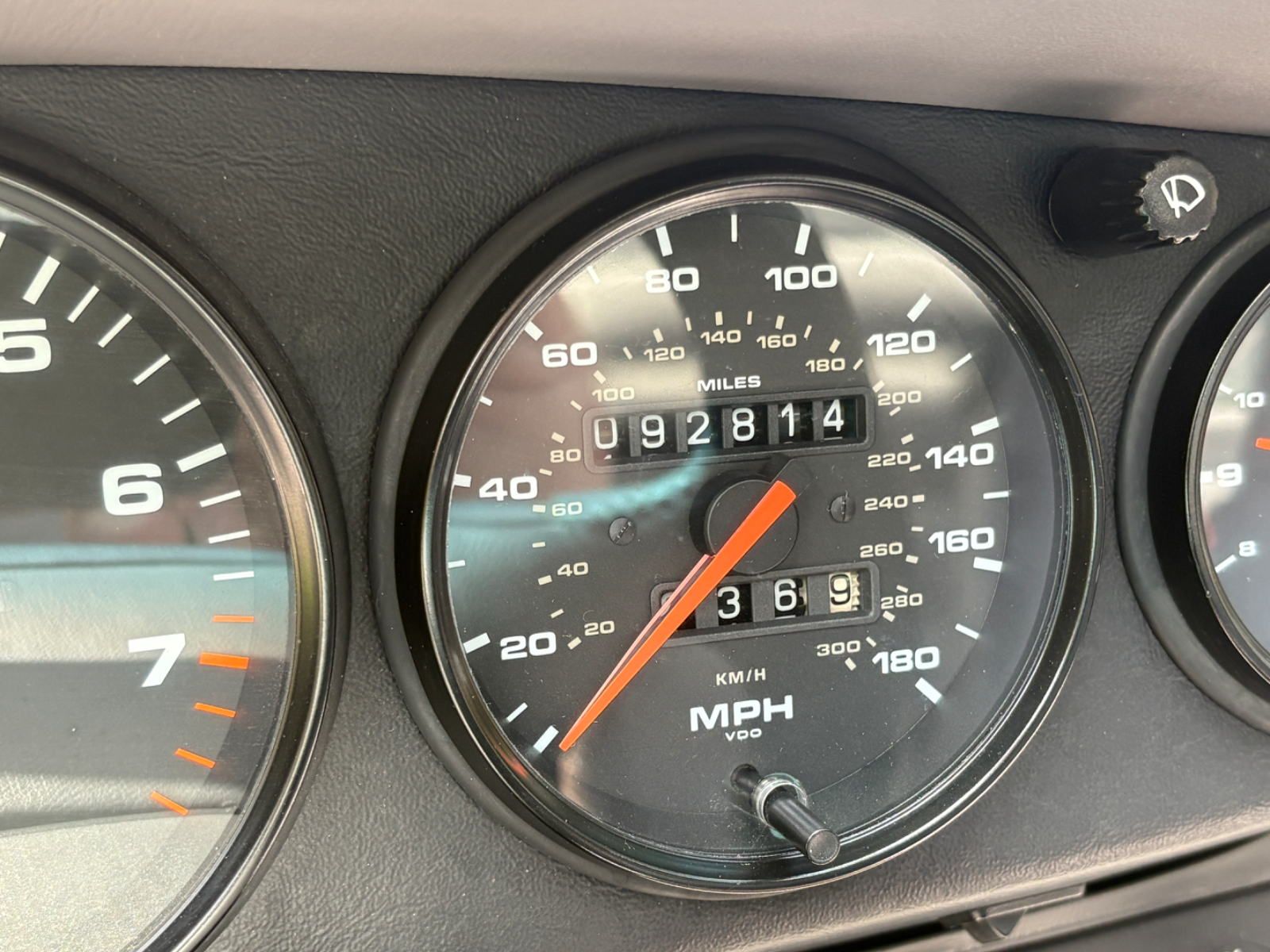 1991 Porsche 911 Carrera 2 - Image 28