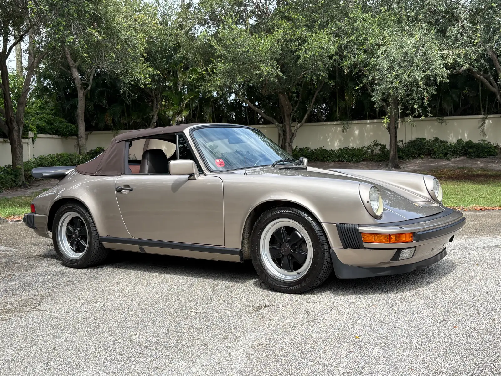 1984 Porsche 911 Carrera Cabriolet - Image 4