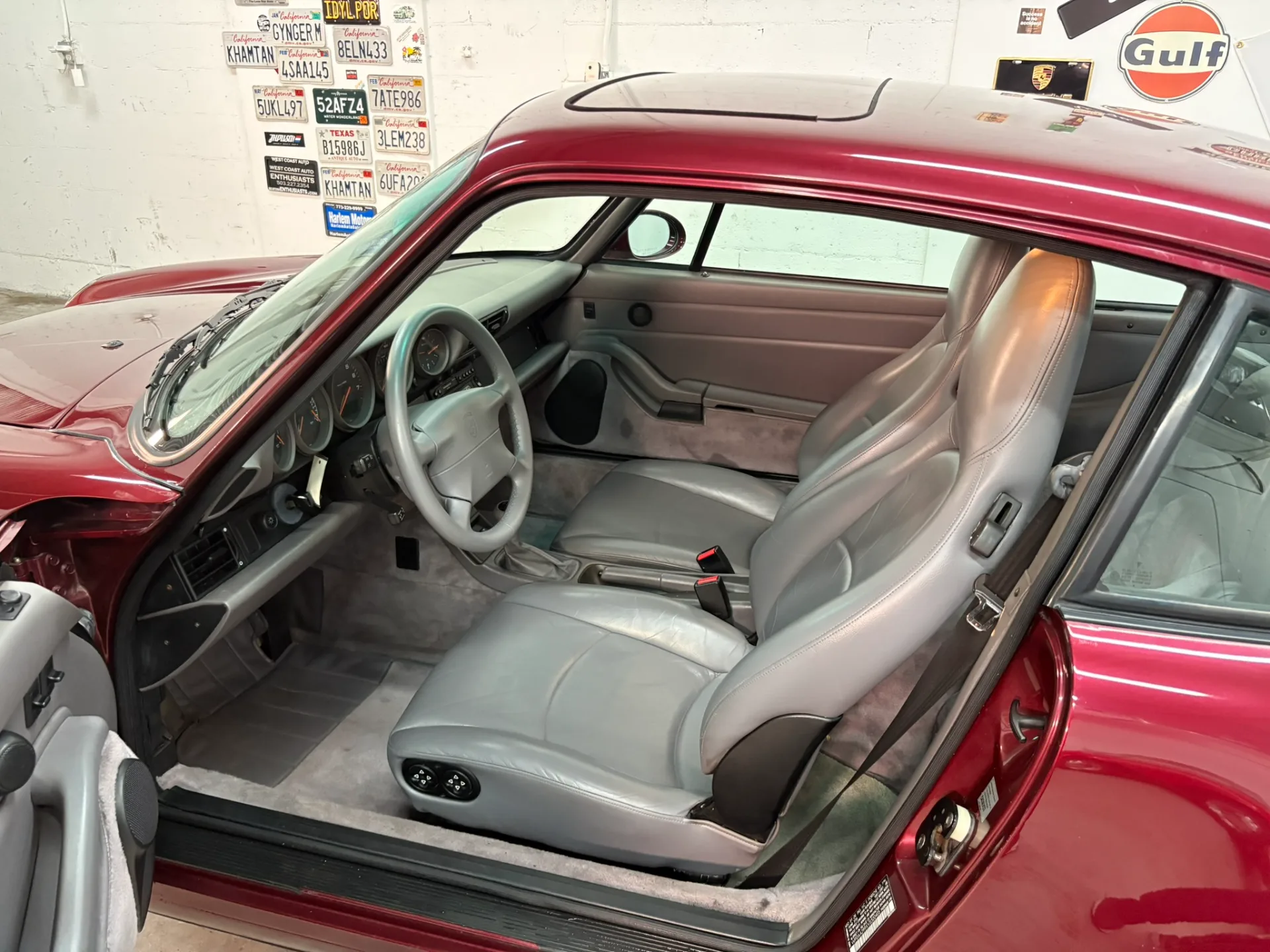 1997 Porsche 911 Carrera - Image 43