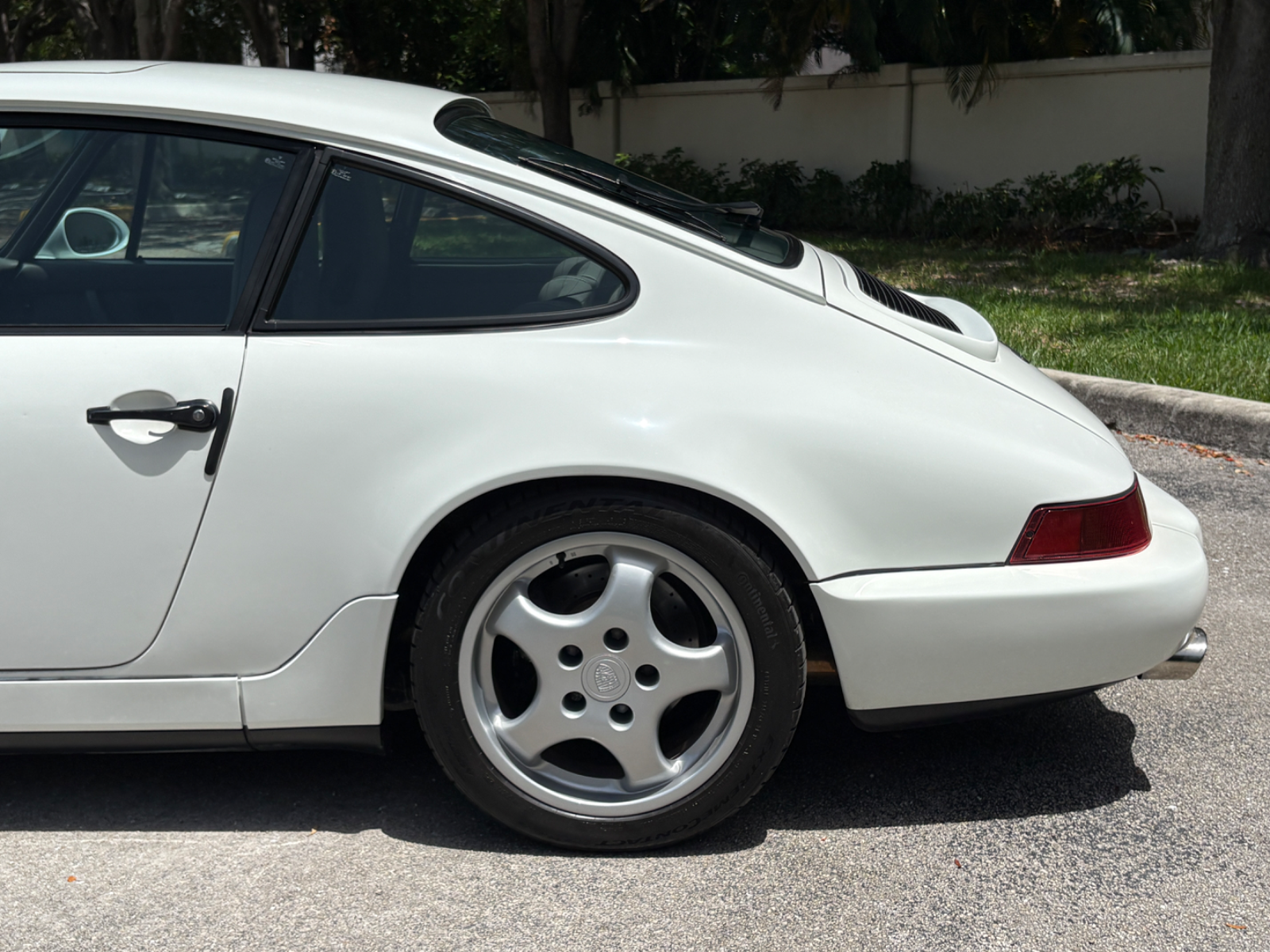 1991 Porsche 911 Carrera 2 - Image 10