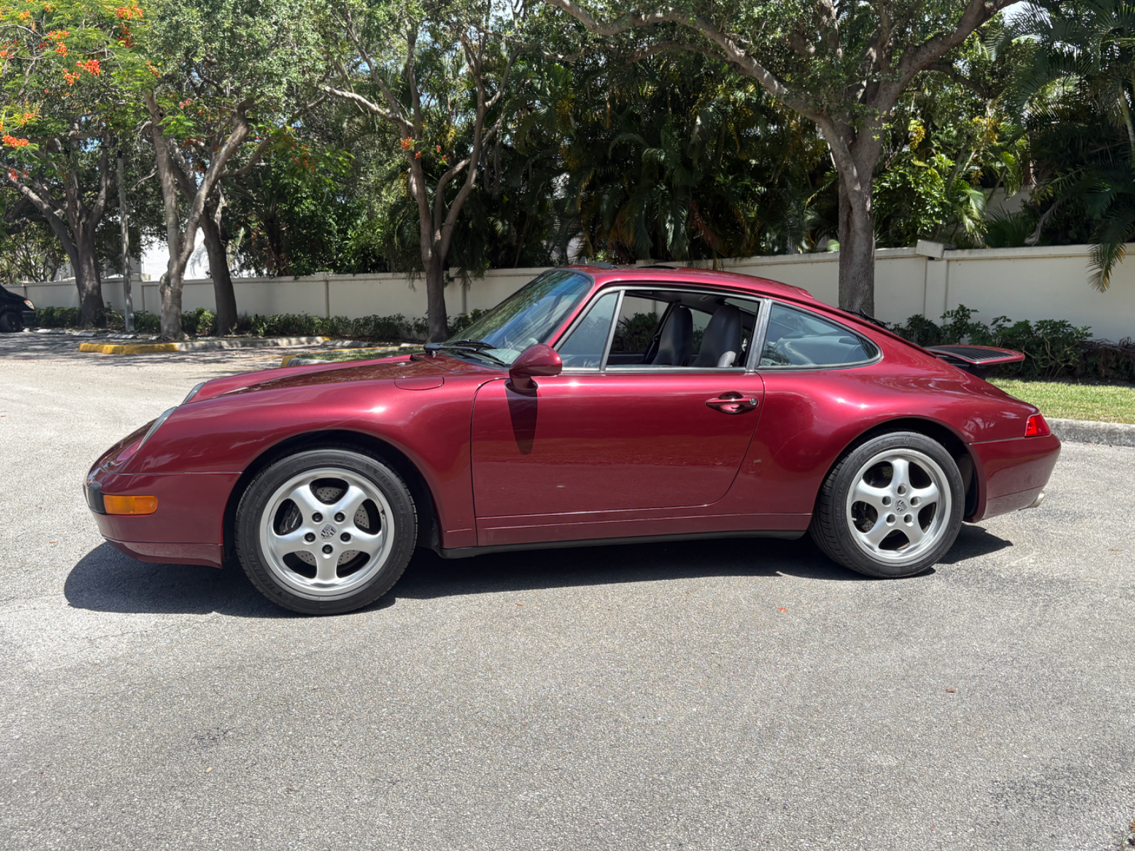 1997 Porsche 911 Carrera - Image 20