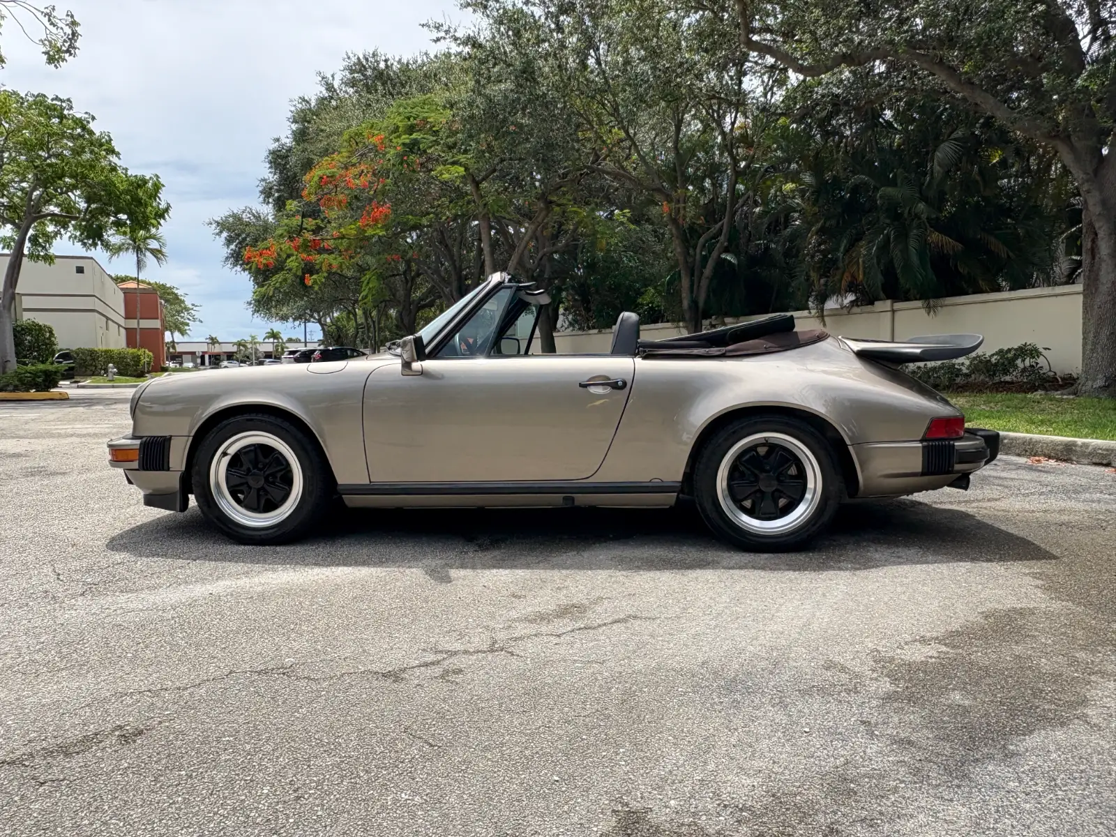 1984 Porsche 911 Carrera Cabriolet - Image 72