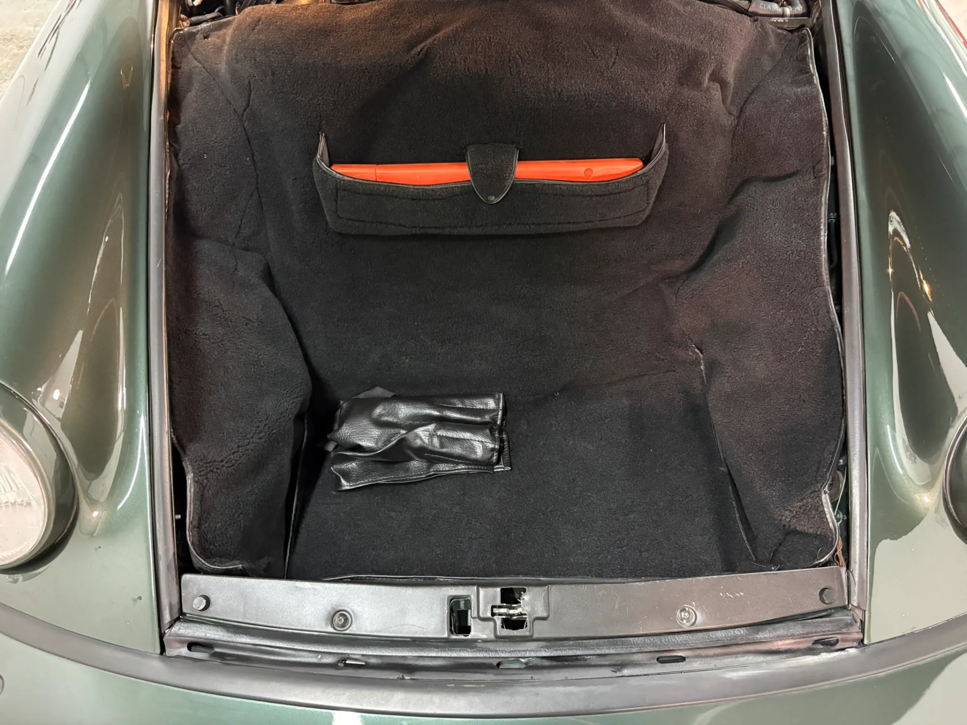 1993 Porsche 911 Carrera 2 - Image 52