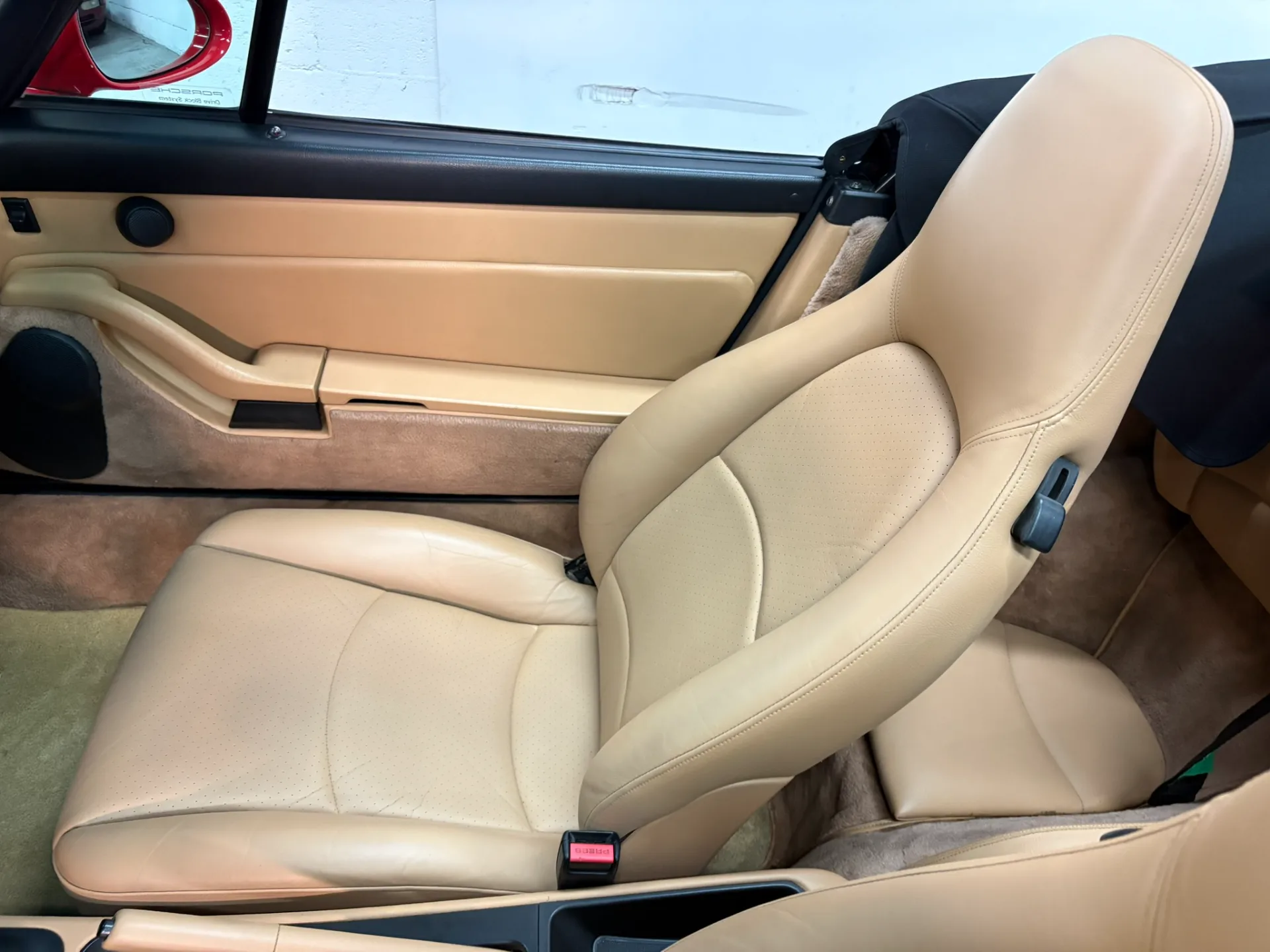 1998 Porsche 911 Carrera 2 Cabriolet - Image 44