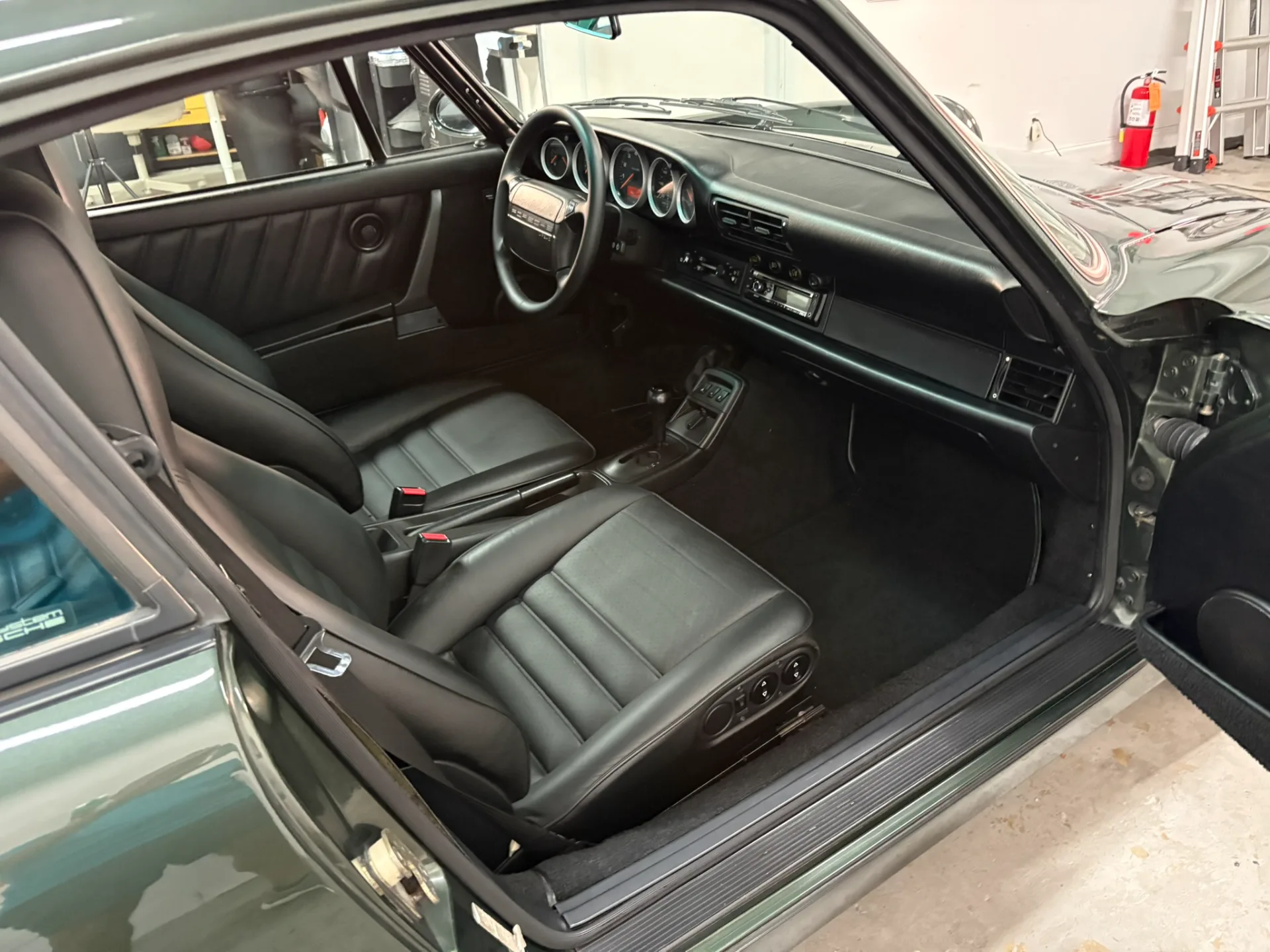1993 Porsche 911 Carrera 2 - Image 47