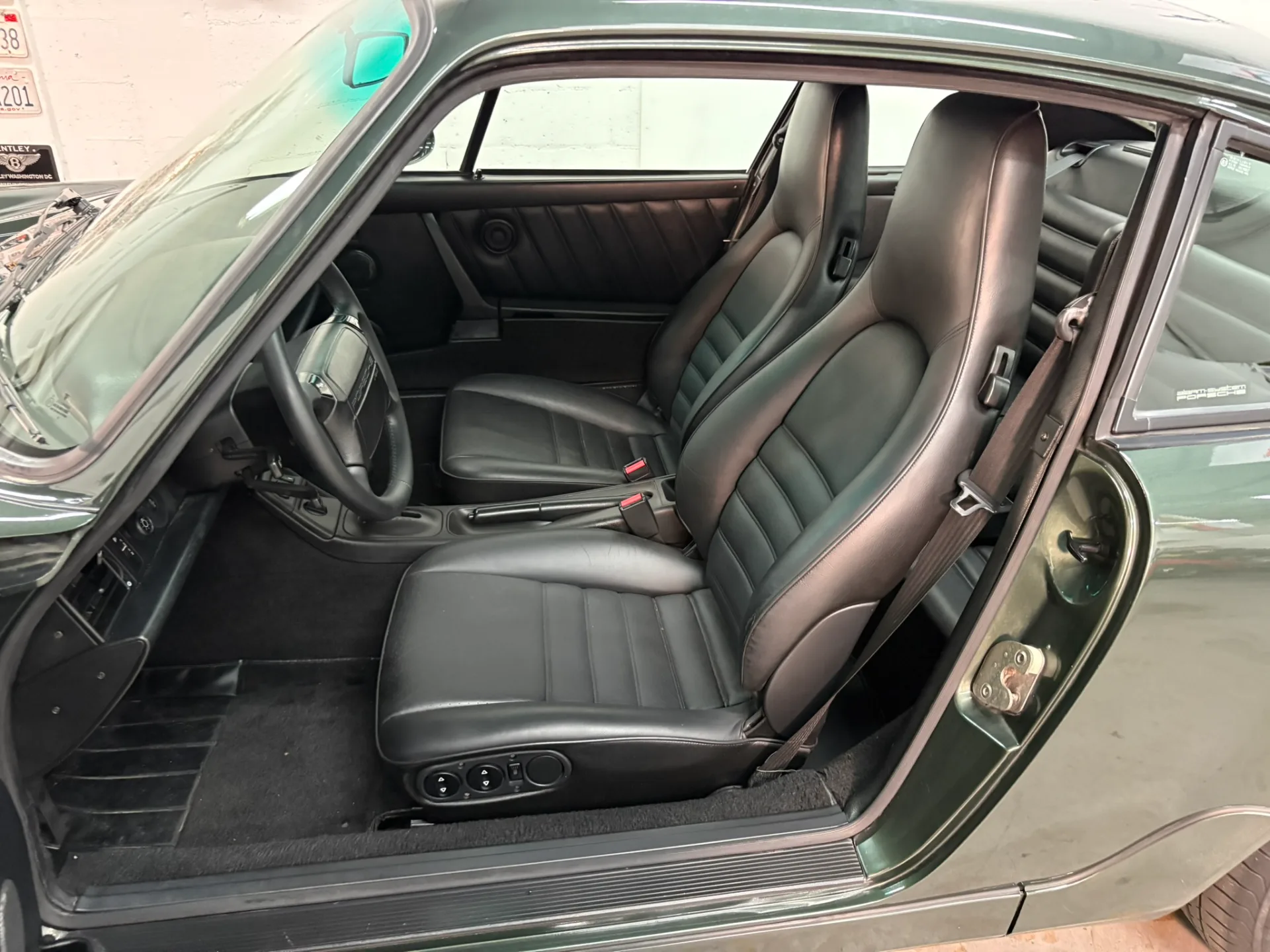1993 Porsche 911 Carrera 2 - Image 39