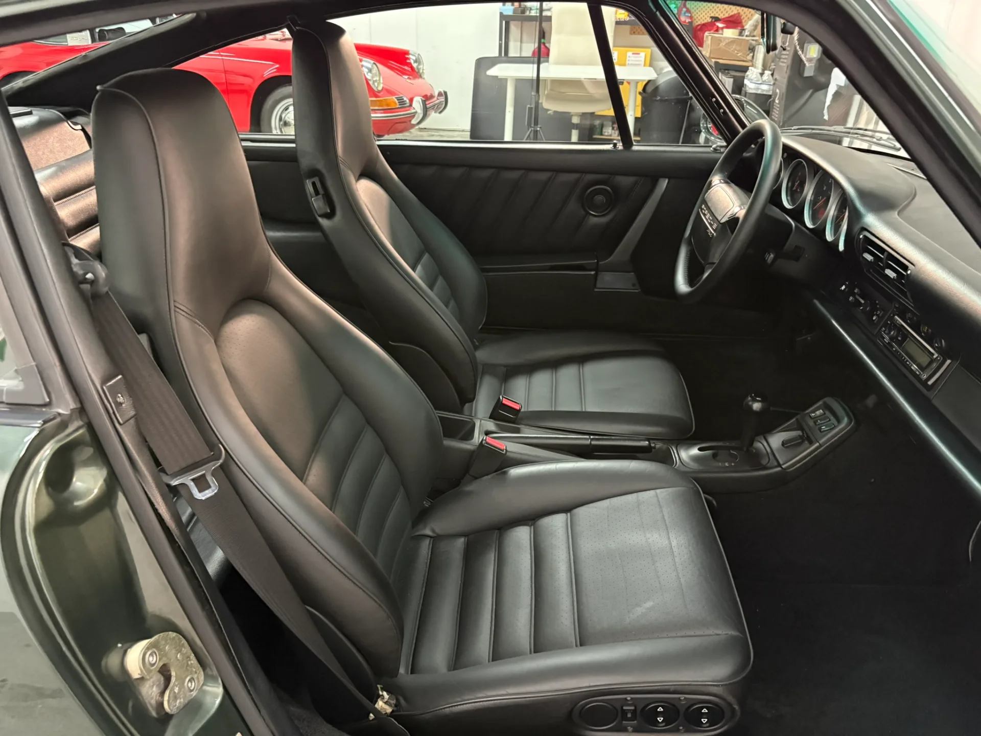 1993 Porsche 911 Carrera 2 - Image 48
