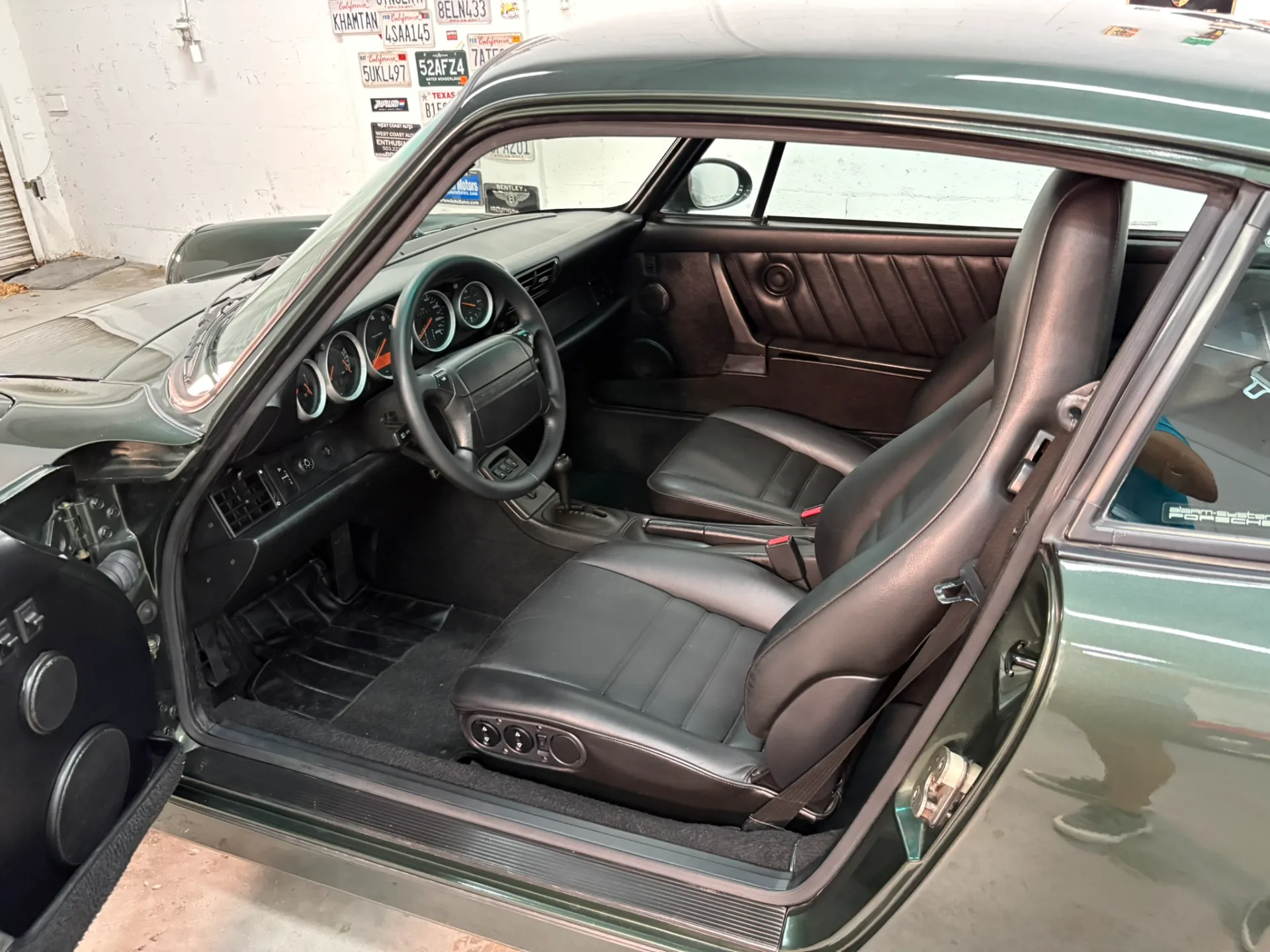 1993 Porsche 911 Carrera 2 - Image 38