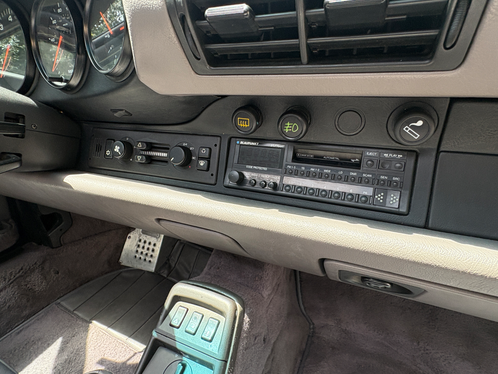 1991 Porsche 911 Carrera 2 - Image 42
