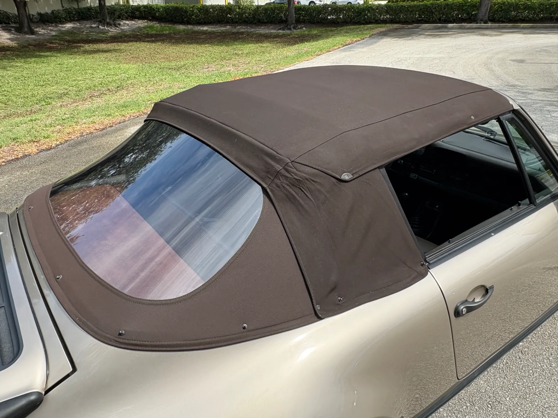1984 Porsche 911 Carrera Cabriolet - Image 25