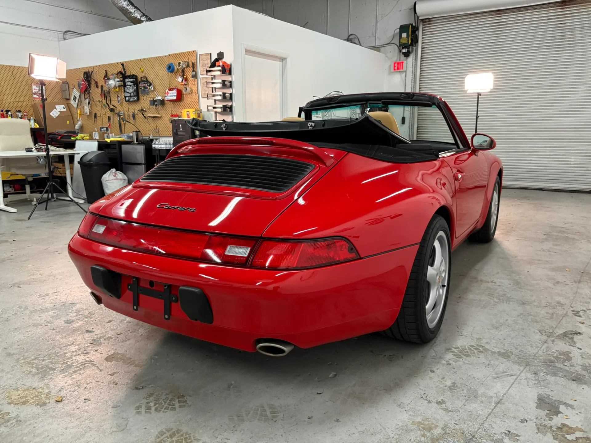 1995 Porsche 911 Carrera Cabriolet - Image 18