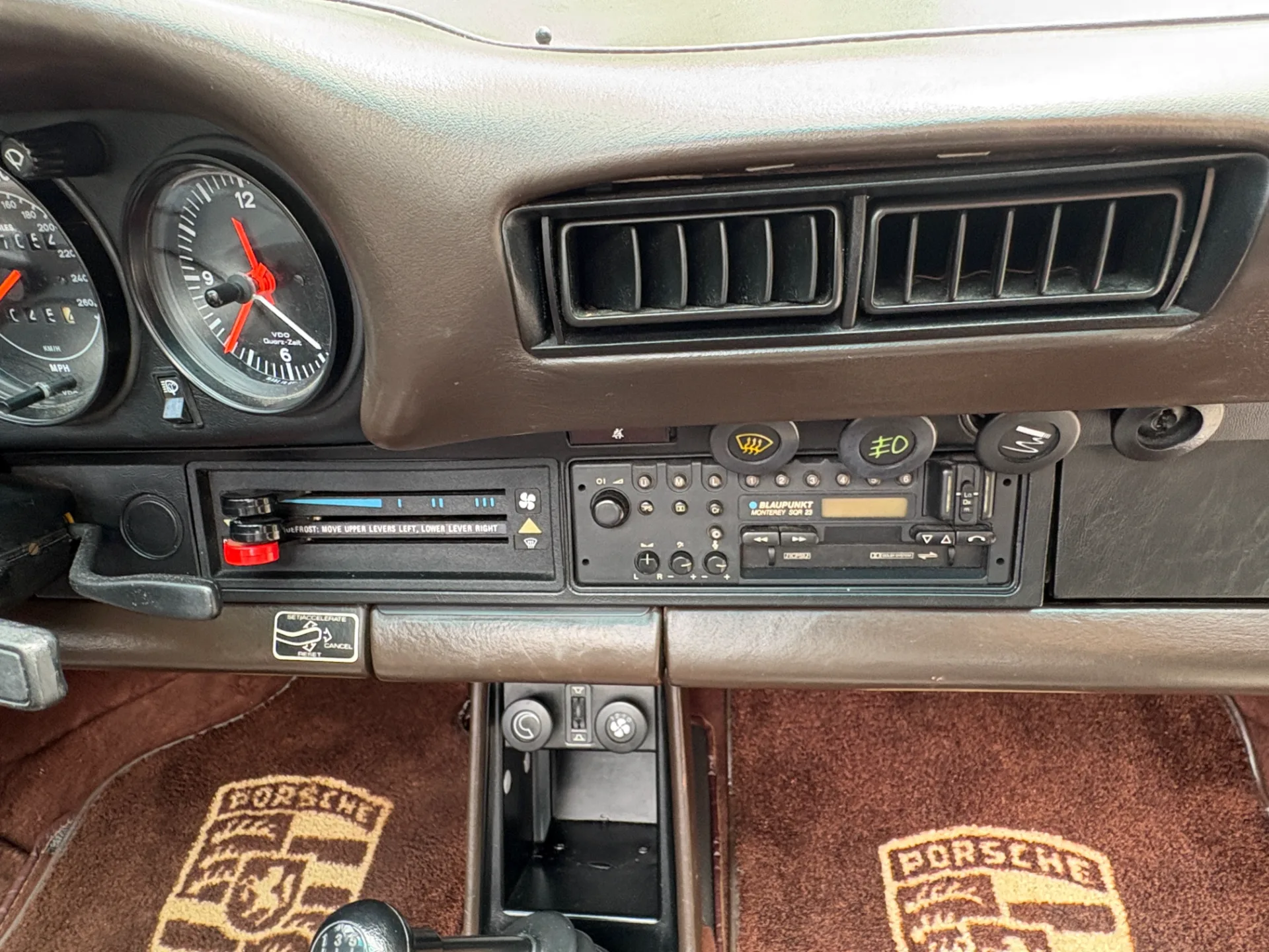 1984 Porsche 911 Carrera Cabriolet - Image 66