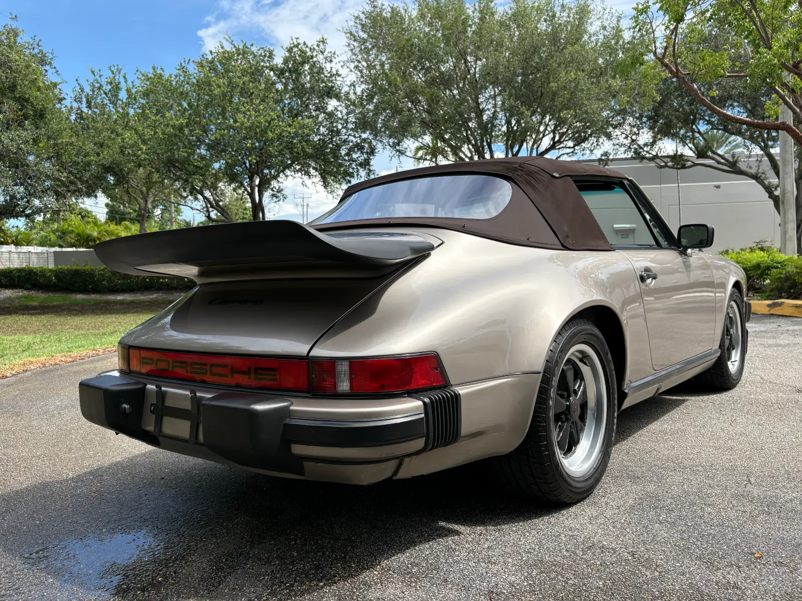 1984 Porsche 911 Carrera Cabriolet - Image 21