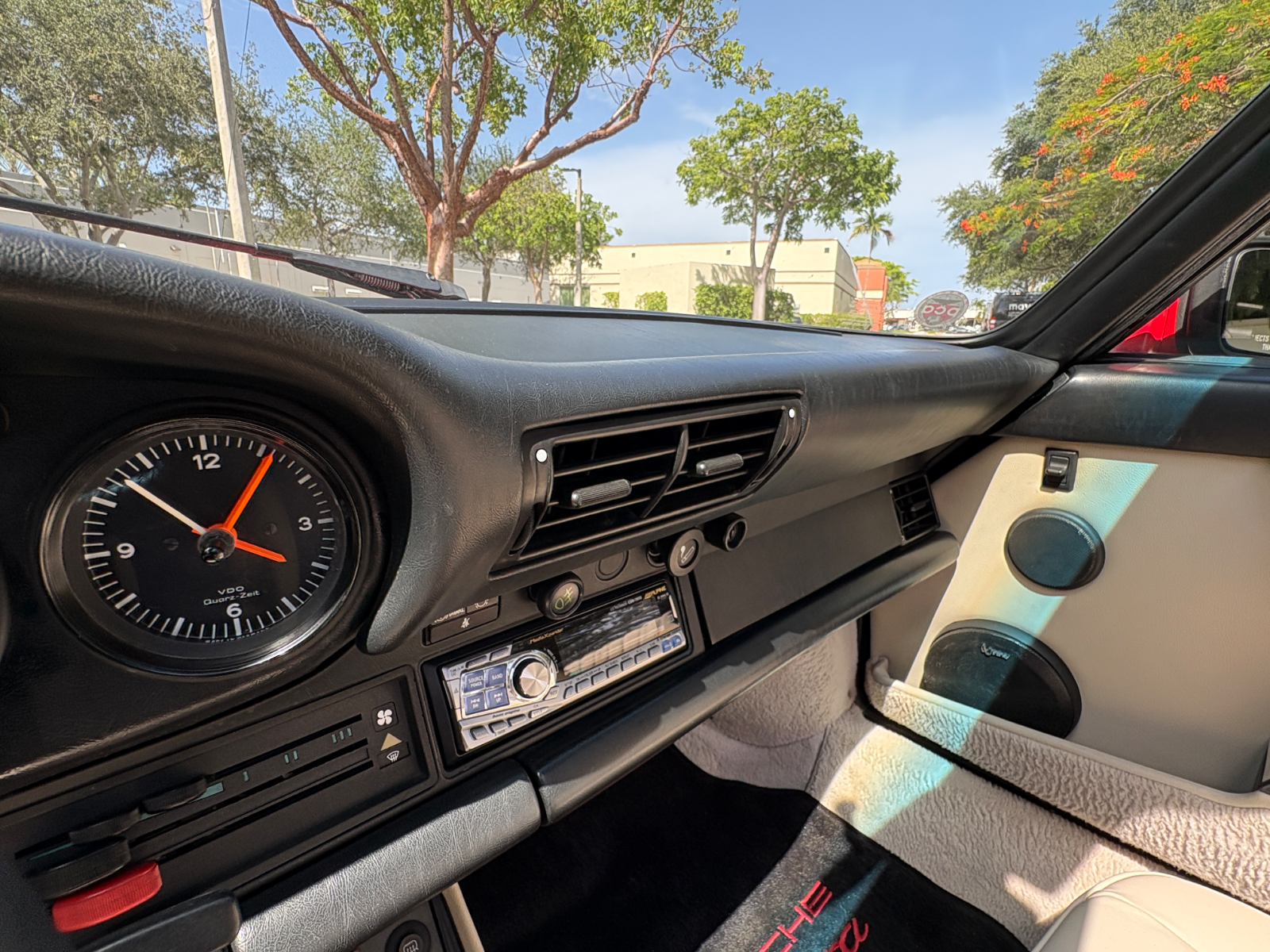 1988 Porsche 911 Carrera Cabriolet - Image 25