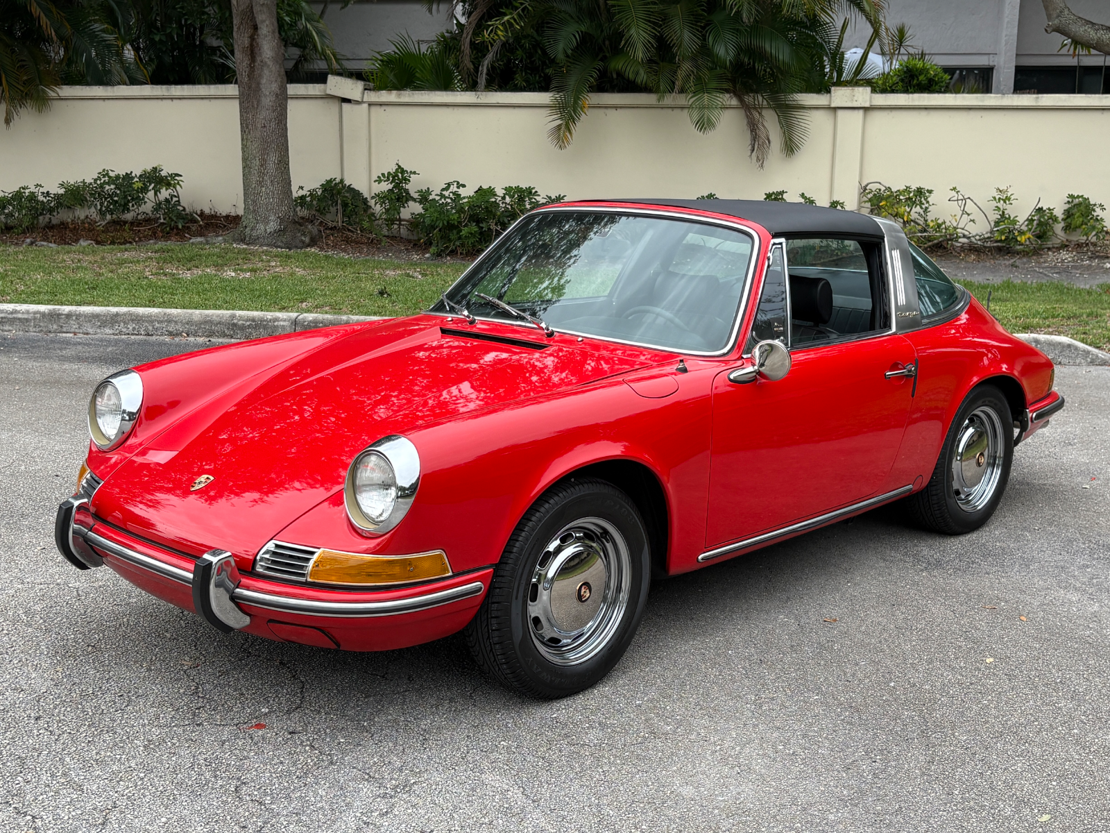 1970 Porsche 911 T Targa - Image 2