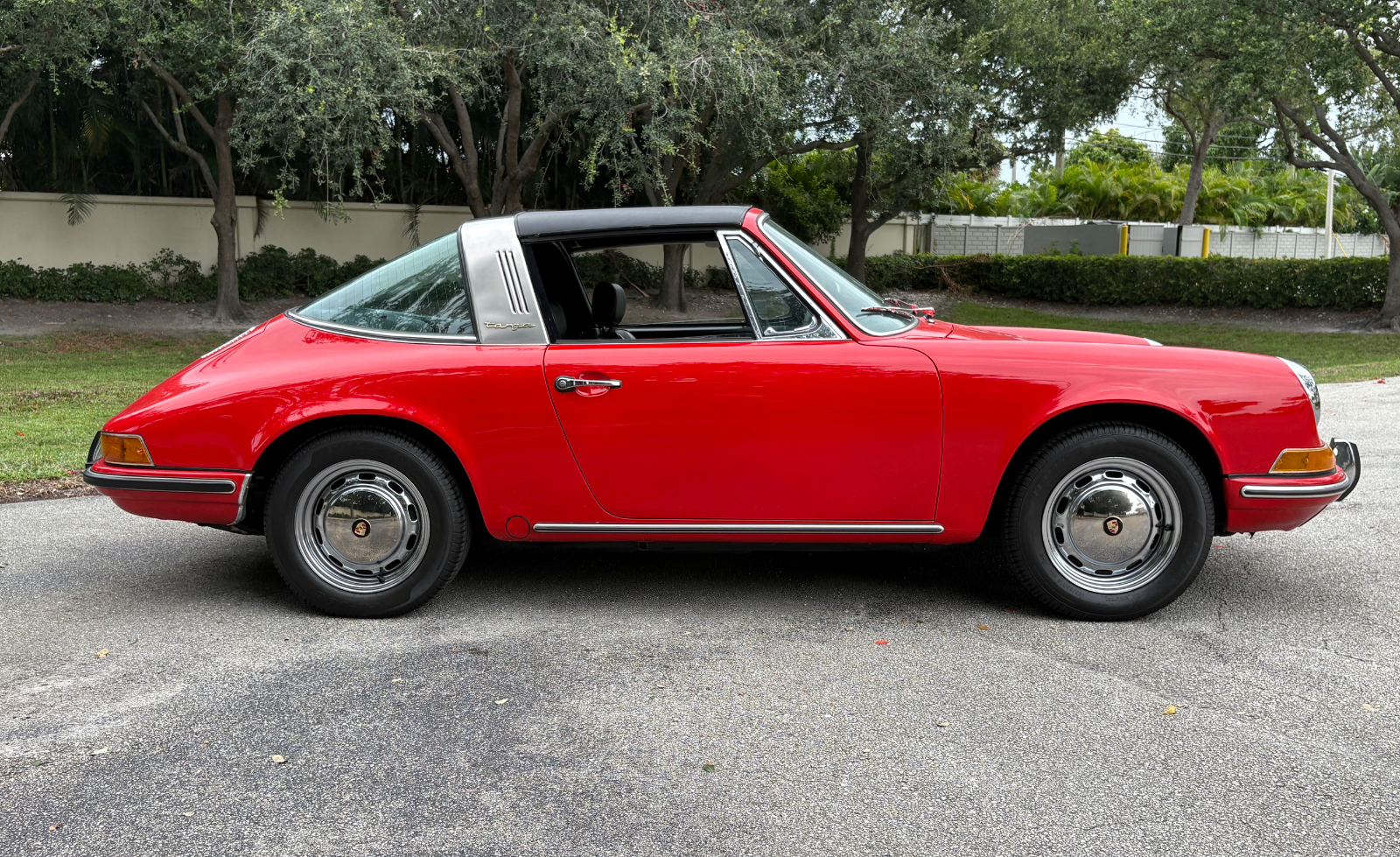 1970 Porsche 911 T Targa - Image 20